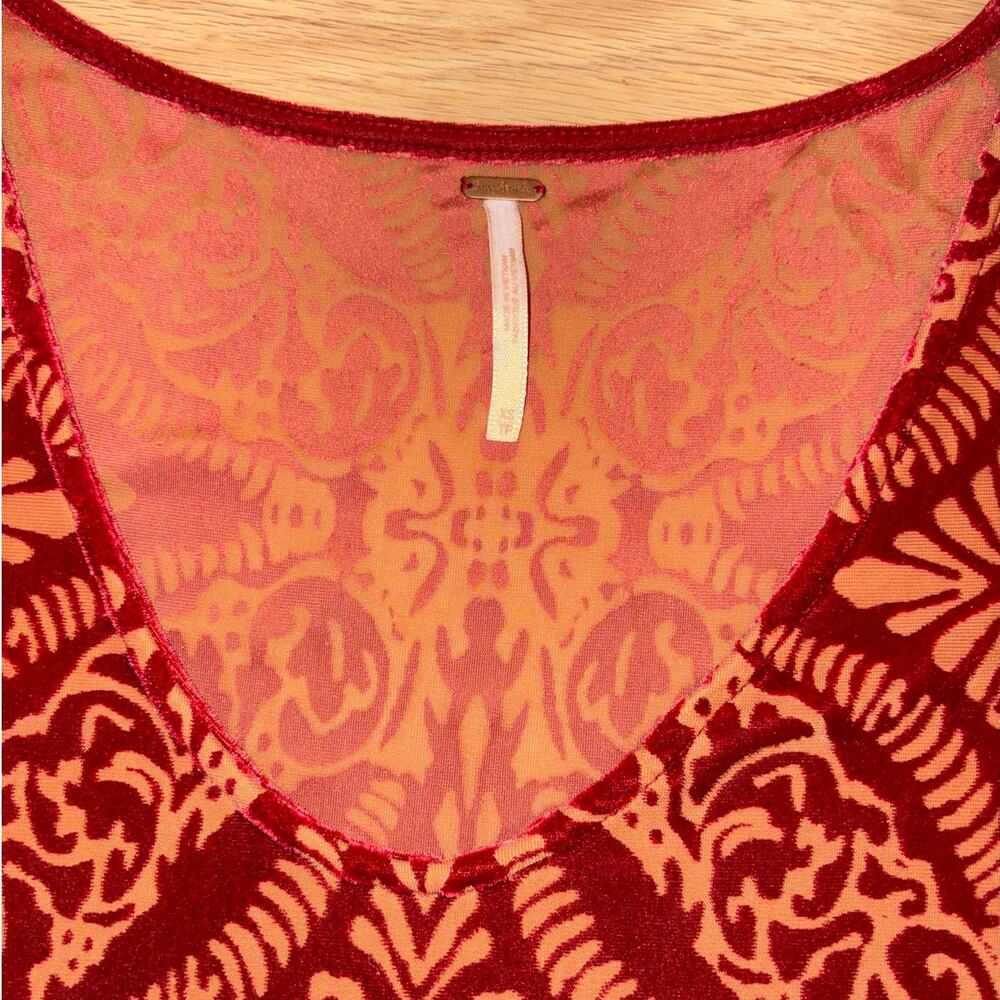 Free People red velvet burnout scoop neck 3/4 sleeve dress womens size XS - Picture 3 of 7